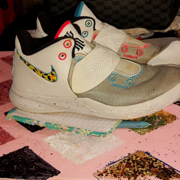 Nike kyrie flytrap size 8 - Picture 1 of 1